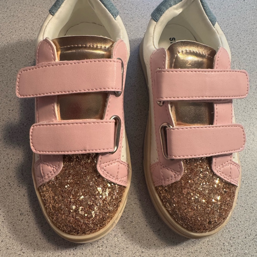 Steve Madden Pink and Gold Glitter Velcro Kids Sneakers. Girl’s shoes. Size: 11